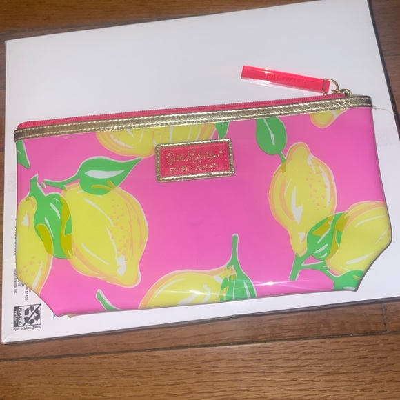 Lilly Pulitzer Handbags - Lilly Pulitzer Lemon Clutch